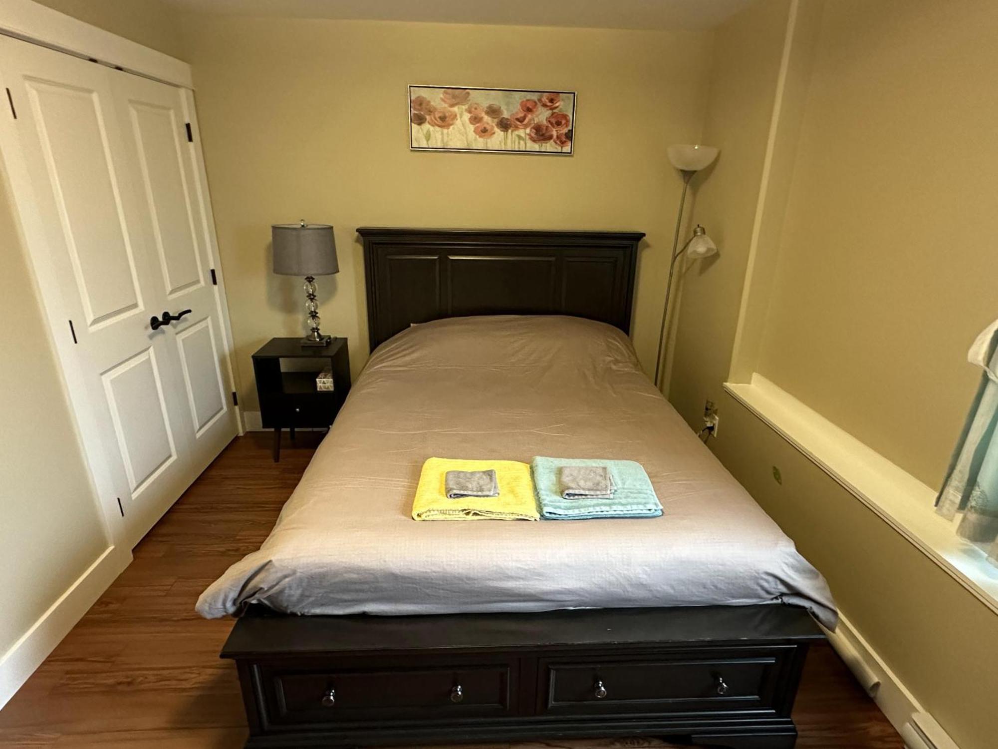 Separate Entry Sweet Home Victoria Luaran gambar
