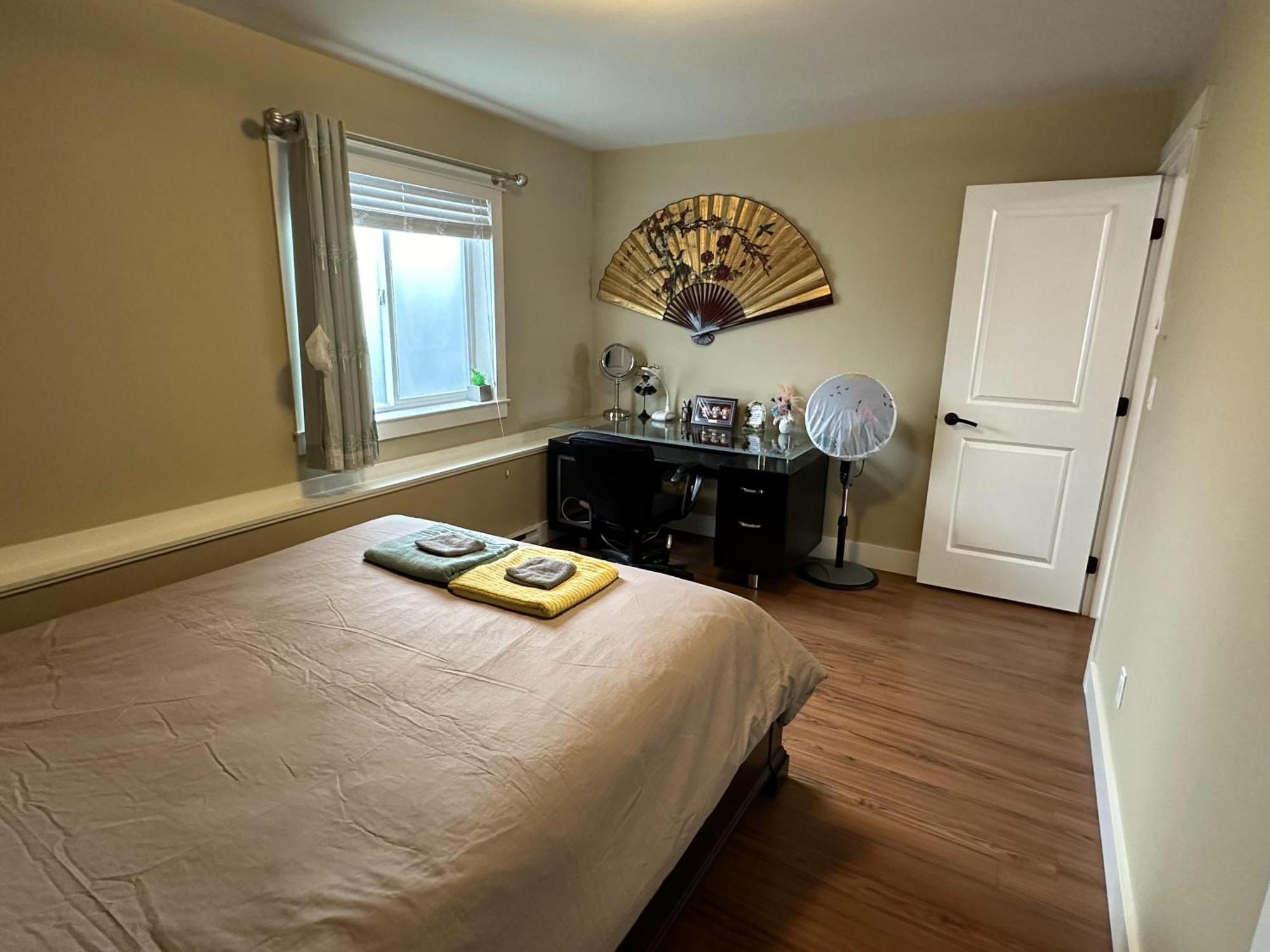 Separate Entry Sweet Home Victoria Luaran gambar