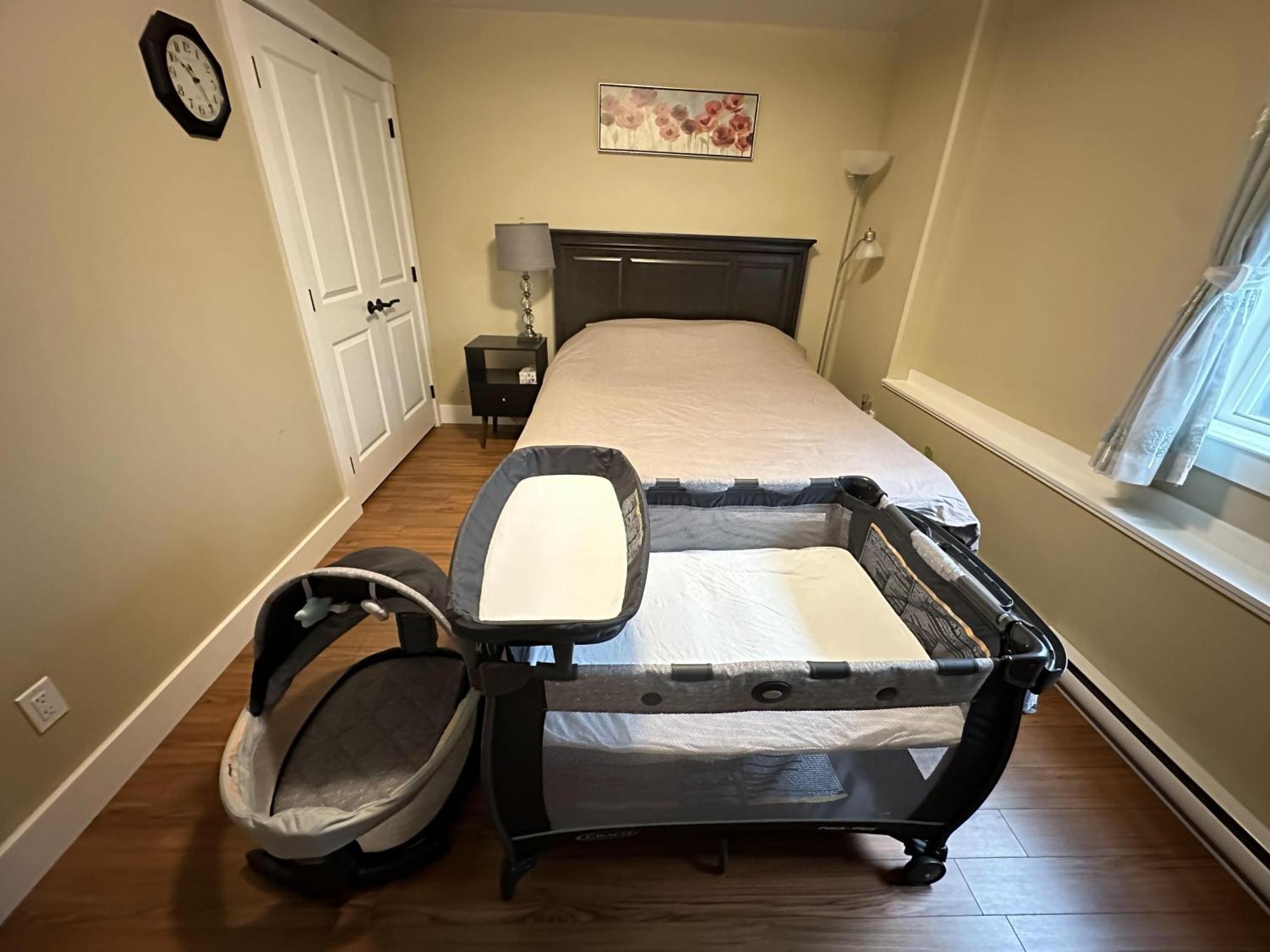 Separate Entry Sweet Home Victoria Luaran gambar