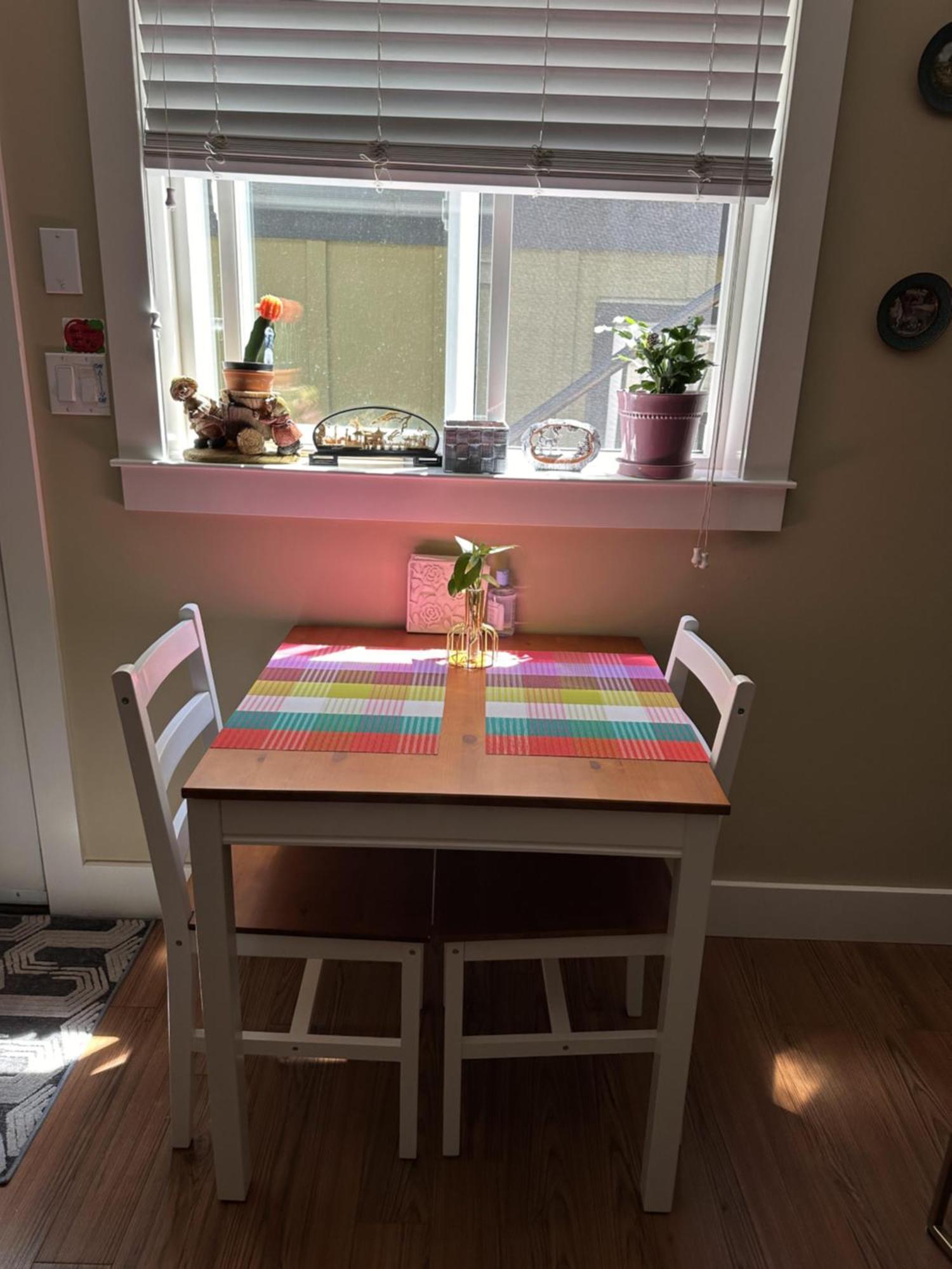 Separate Entry Sweet Home Victoria Luaran gambar